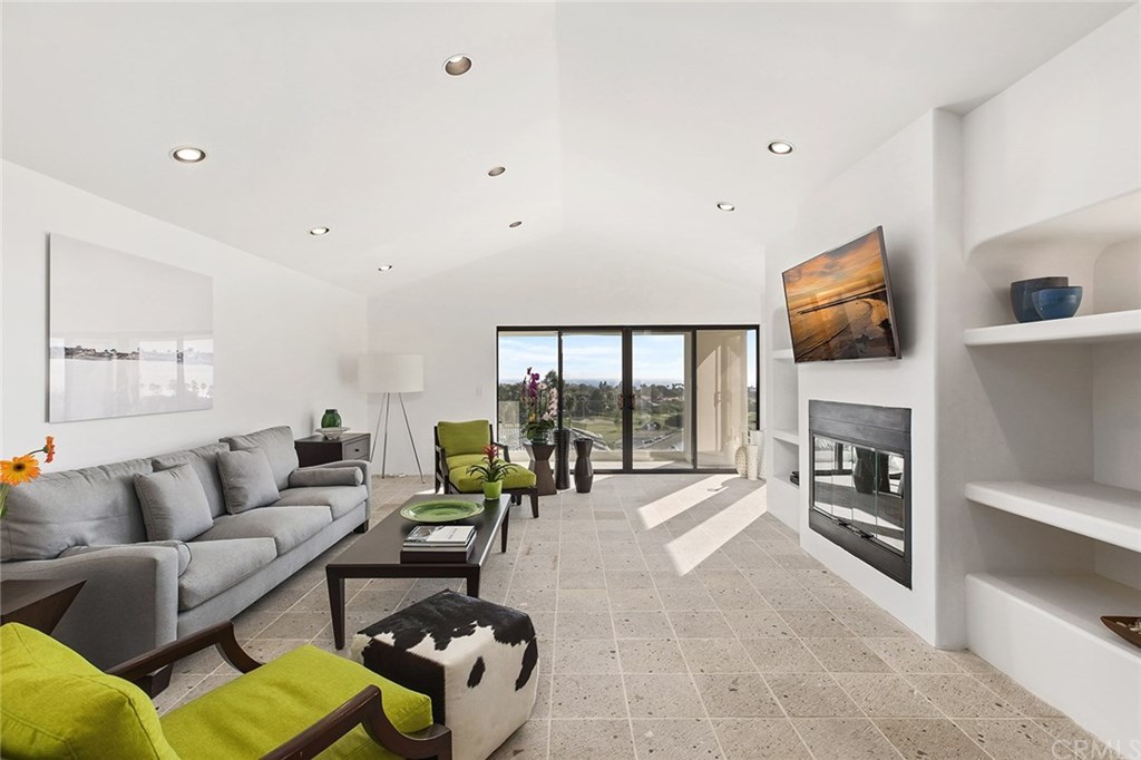 27 Gavina Dana Point, CA 92629 - Photo 22 of 55