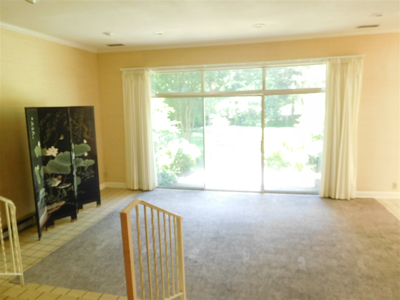 345 North Perkins Road Memphis, TN 38117 - Photo 12 of 20 Sun room off the living room.