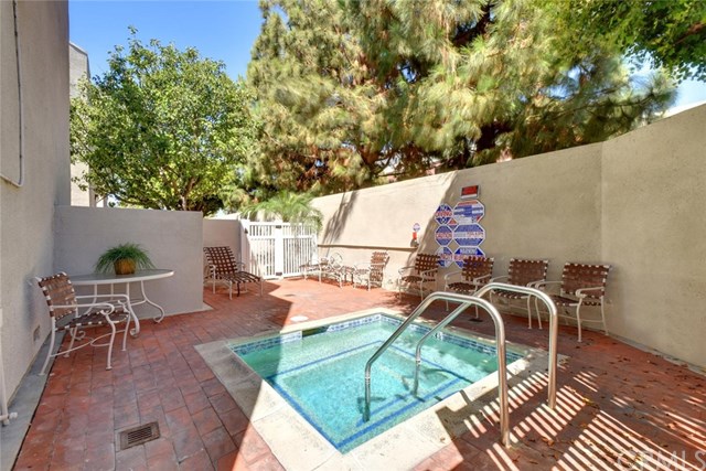 12592 Montecito Road, Unit 9 Seal Beach, CA 90740 - Photo 13 of 16