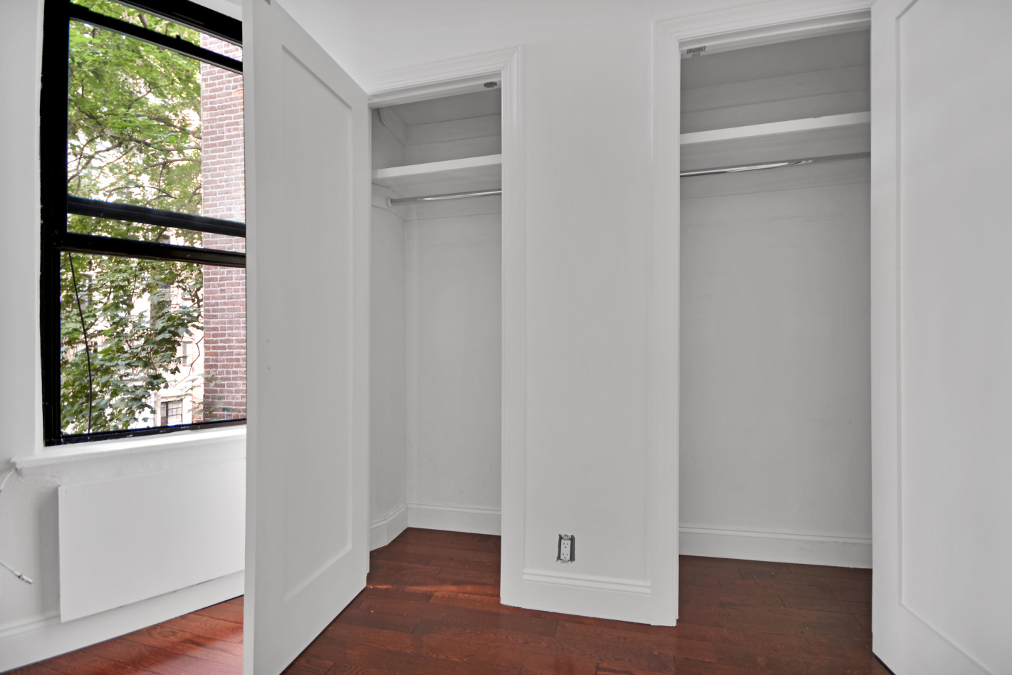 313 East 78th Street, Unit 2D Manhattan, NY 10075 - Photo 3 of 7