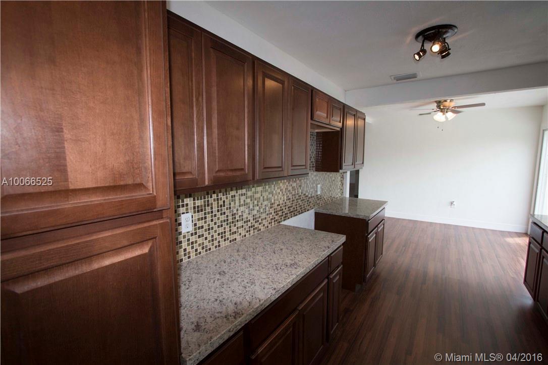 910 Northwest 89th Street Miami, FL 33150 - Photo 14 of 35