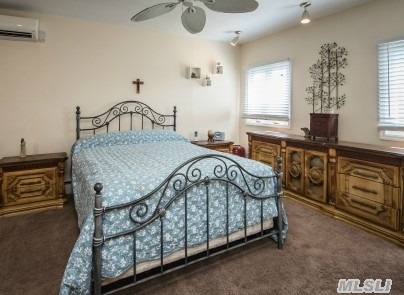 33 Blacksmith Road Levittown, NY 11756 - Photo 19 of 20 Gallery Image 19
