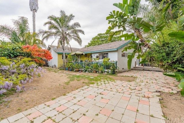 $925,000 | 208 Susannah Place, Costa Mesa, CA 92627