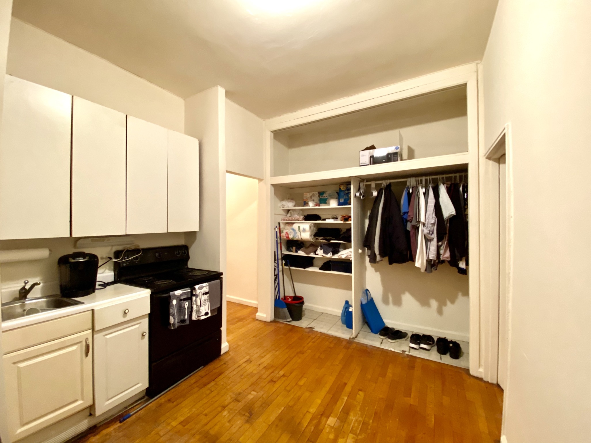 352 West 56th Street, Unit 2A Manhattan, NY 10019 - Photo 4 of 11
