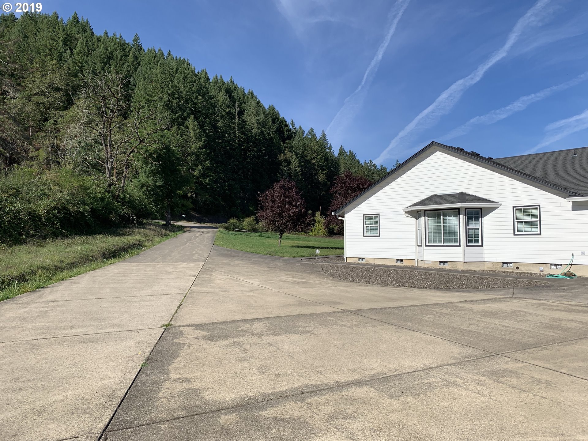 1645 North Side Road Sutherlin, OR 97479 - Photo 5 of 32