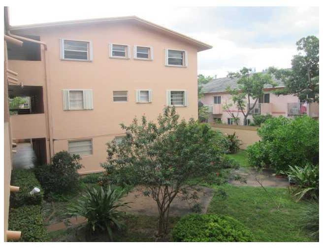 120 Royal Palm Road, Unit 209 Hialeah Gardens, FL 33016 - Photo 12 of 12