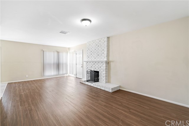 19544 Hart Street Reseda, CA 91335 - Photo 13 of 21