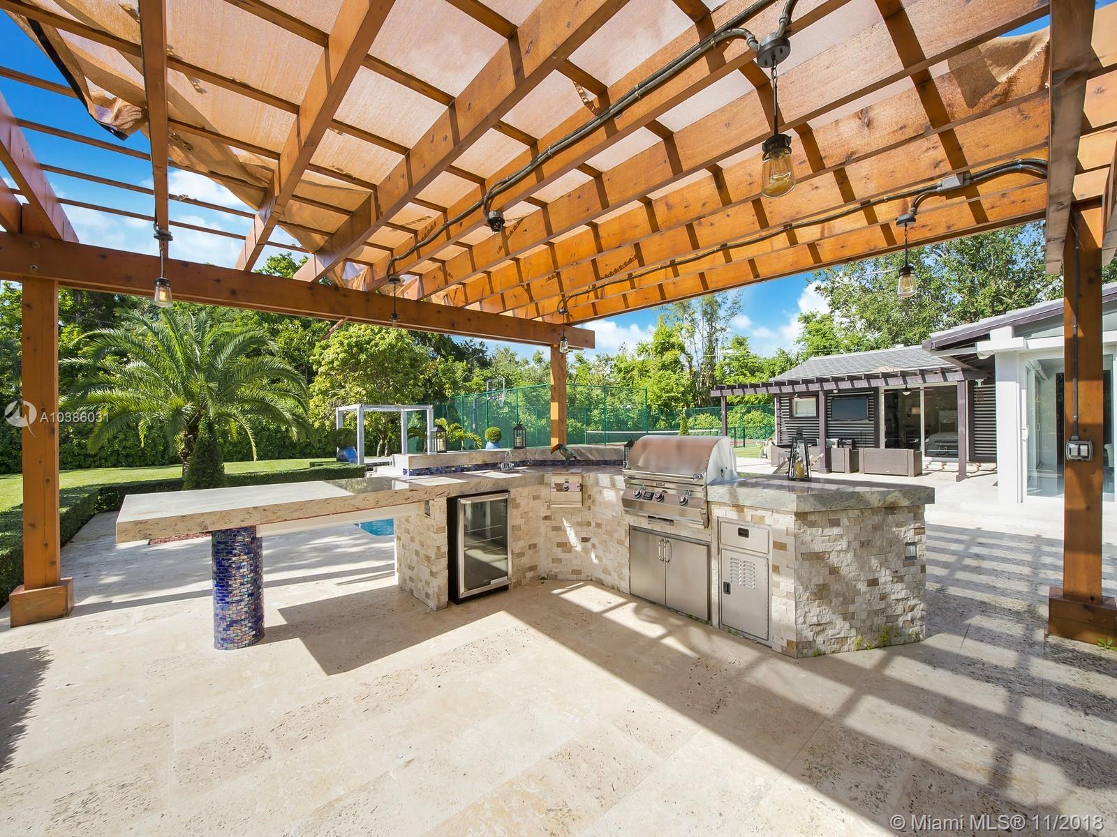 5250 Southwest 62nd Avenue Miami, FL 33155 - Photo 19 of 24