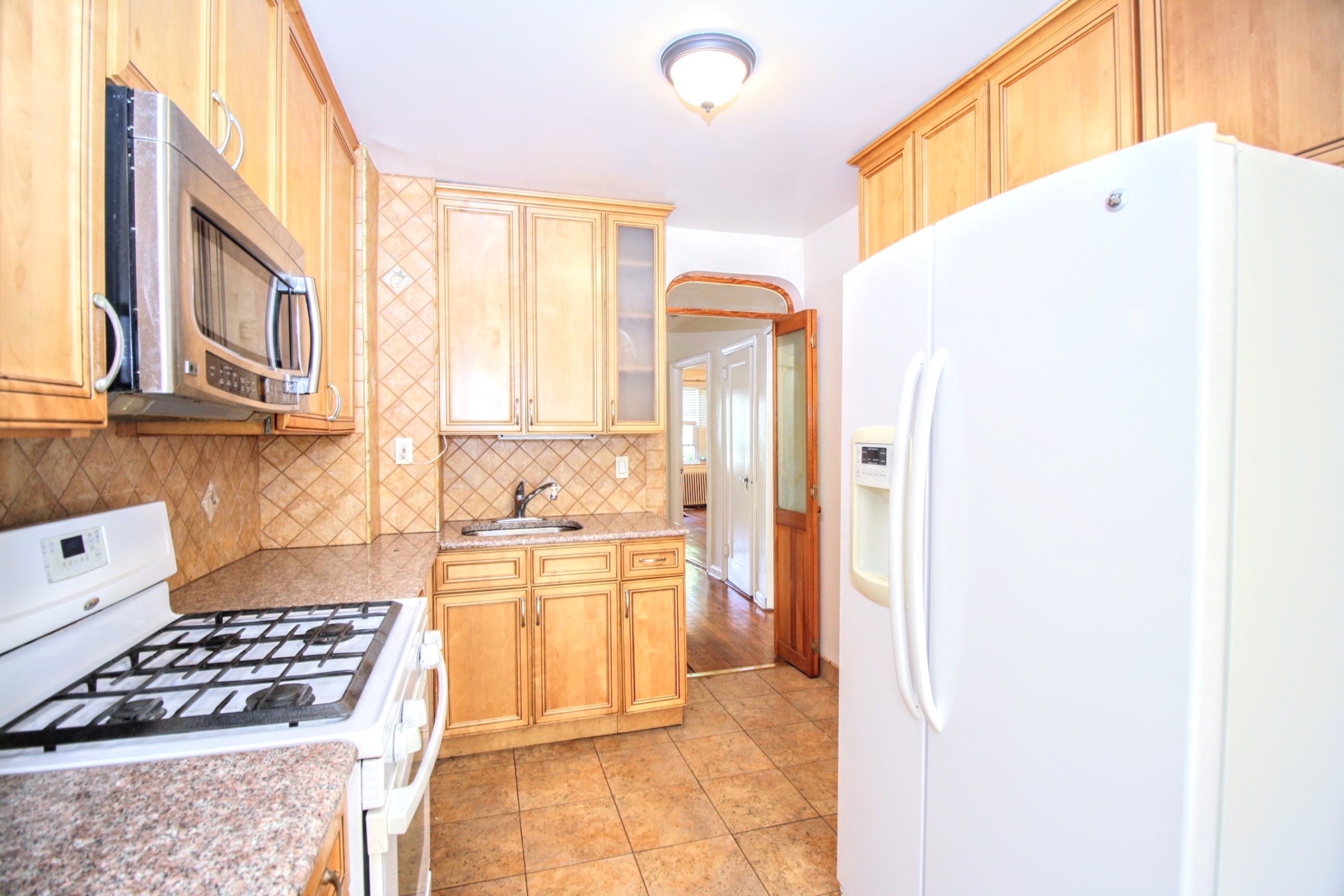50-30 39th Place, Unit 2 Queens, NY 11104 - Photo 2 of 9