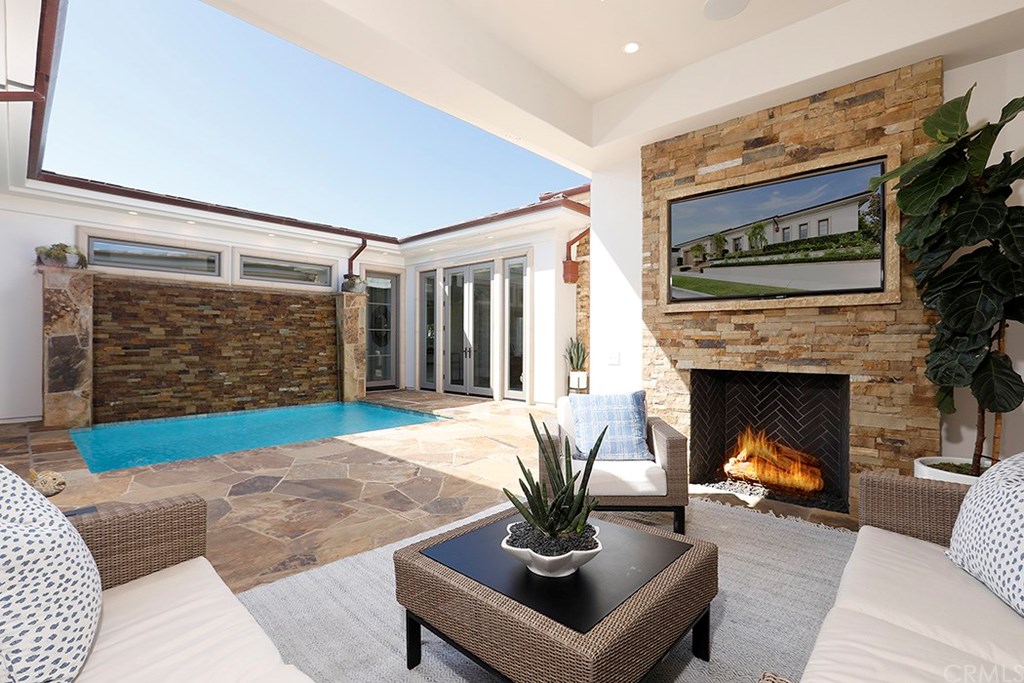 4521 Roxbury Road Corona del Mar, CA 92625 - Photo 31 of 40