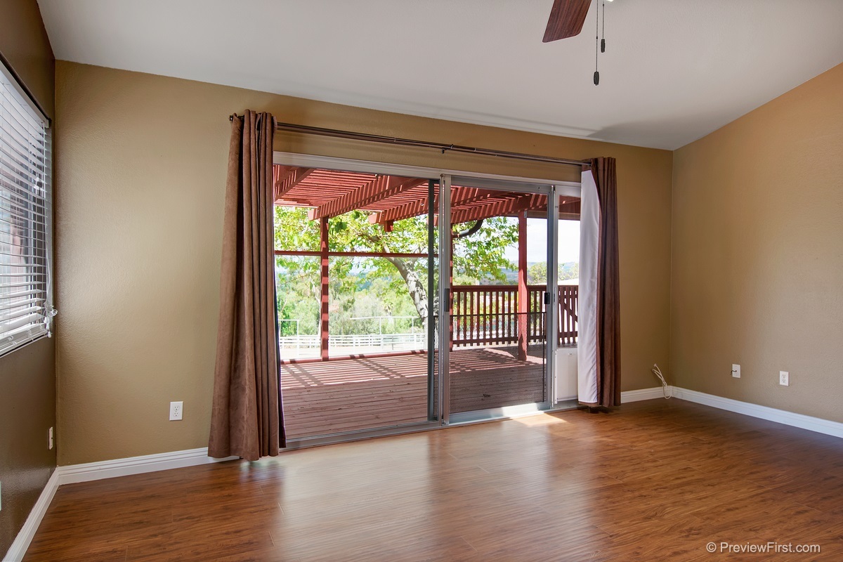 2541 Majella Road Vista, CA 92084 - Photo 14 of 25 Gallery Image 14