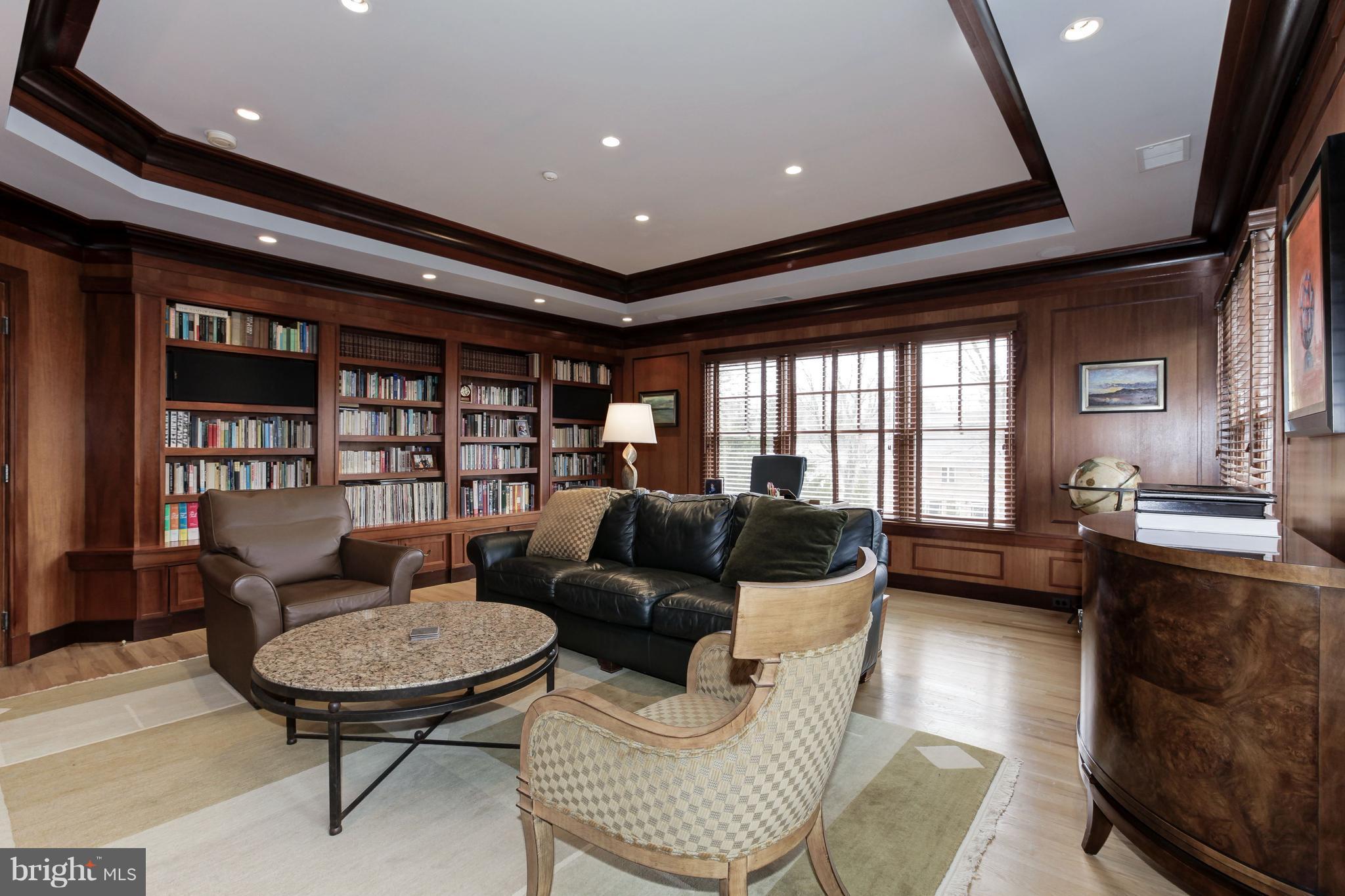 9904 Woodford Road Potomac, MD 20854 - Photo 18 of 30