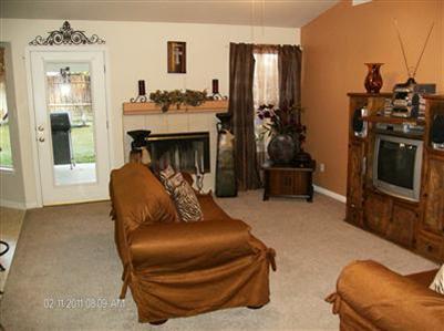 4008 Amherst Forest Road Bakersfield, CA 93313 - Photo 4 of 7 Gallery Image 4