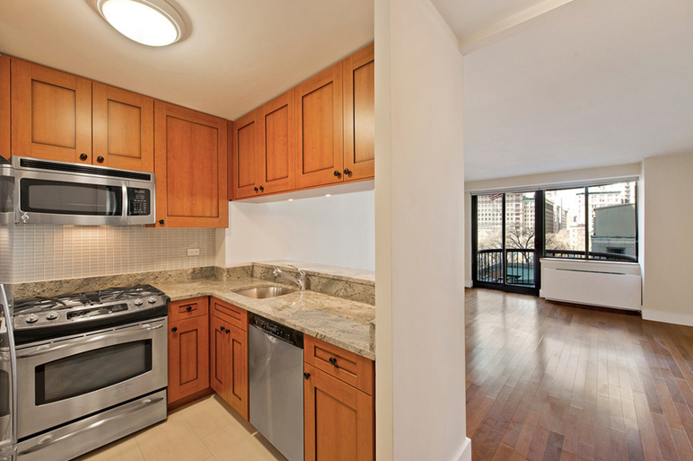 45 East 25th Street, Unit 8A Manhattan, NY 10010 - Photo 3 of 7