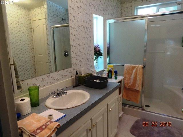 141 West River Ridge Avenue Roseburg, OR 97471 - Photo 10 of 15