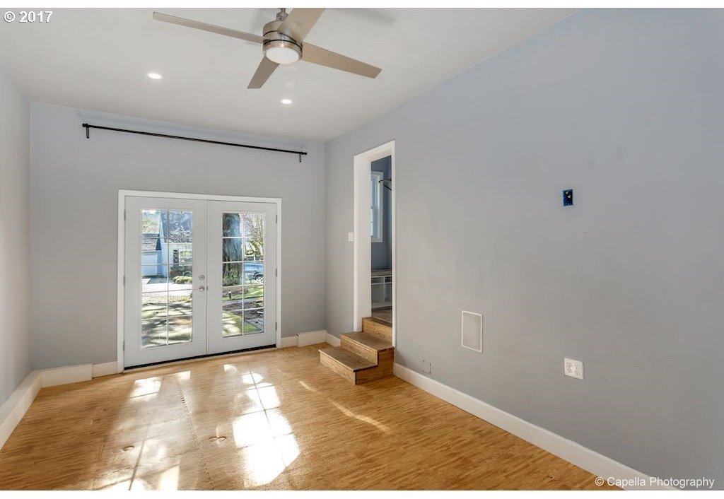3019 Southwest Flower Terrace Portland, OR 97239 - Photo 12 of 20 Gallery Image 12