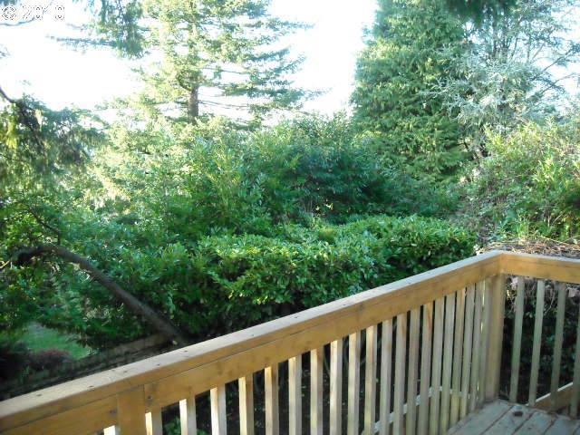 9605 Southwest 4th Avenue Portland, OR 97219 - Photo 9 of 16