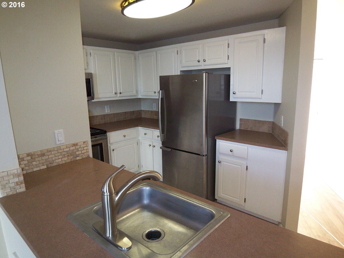 17548 Northwest Springville Road Portland, OR 97229 - Photo 6 of 16 Gallery Image 6