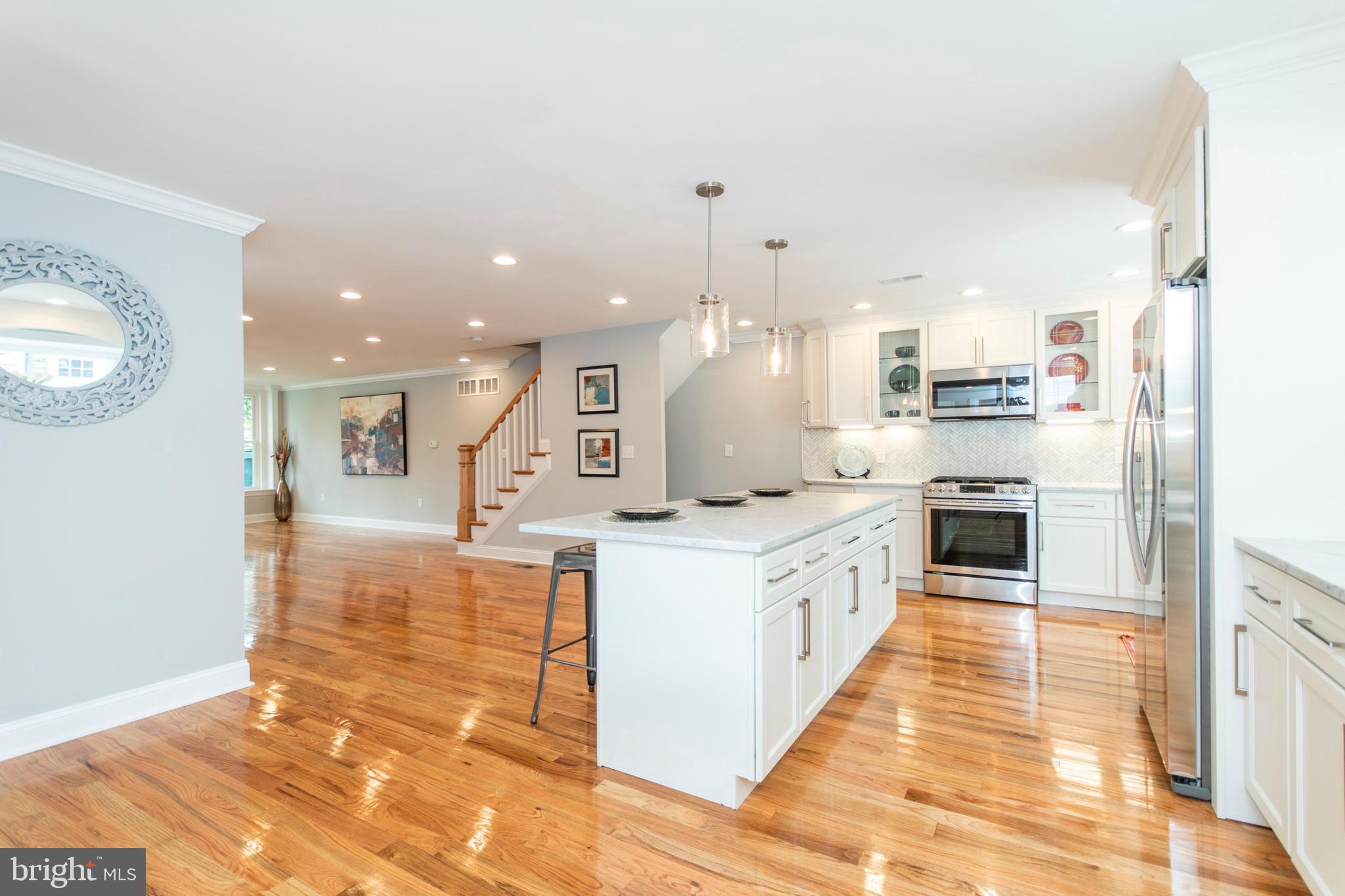 7029 Lincoln Drive, Philadelphia, PA 19119 Compass