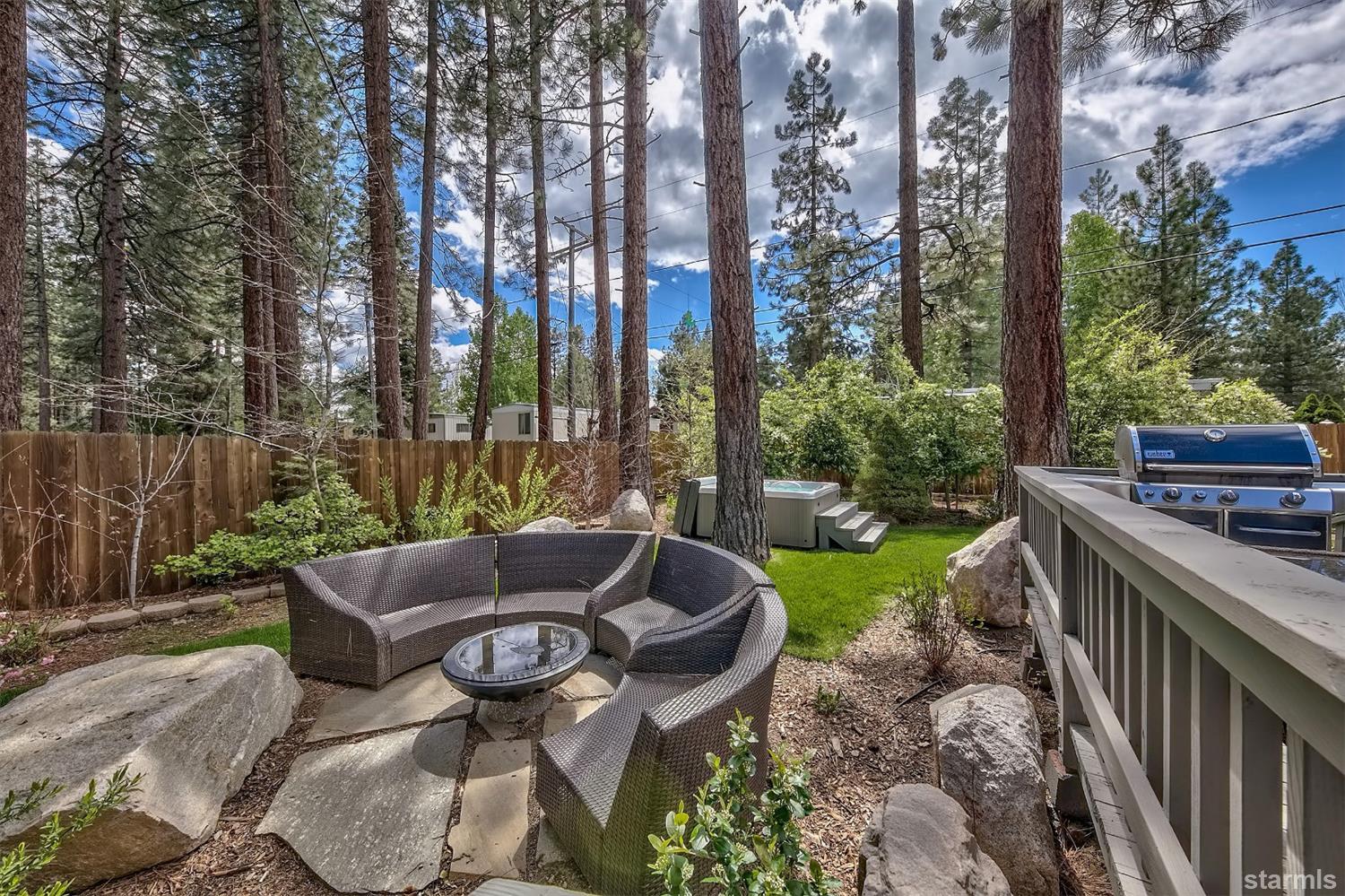 192 Pine Ridge Drive Stateline, NV 89449 - Photo 4 of 24