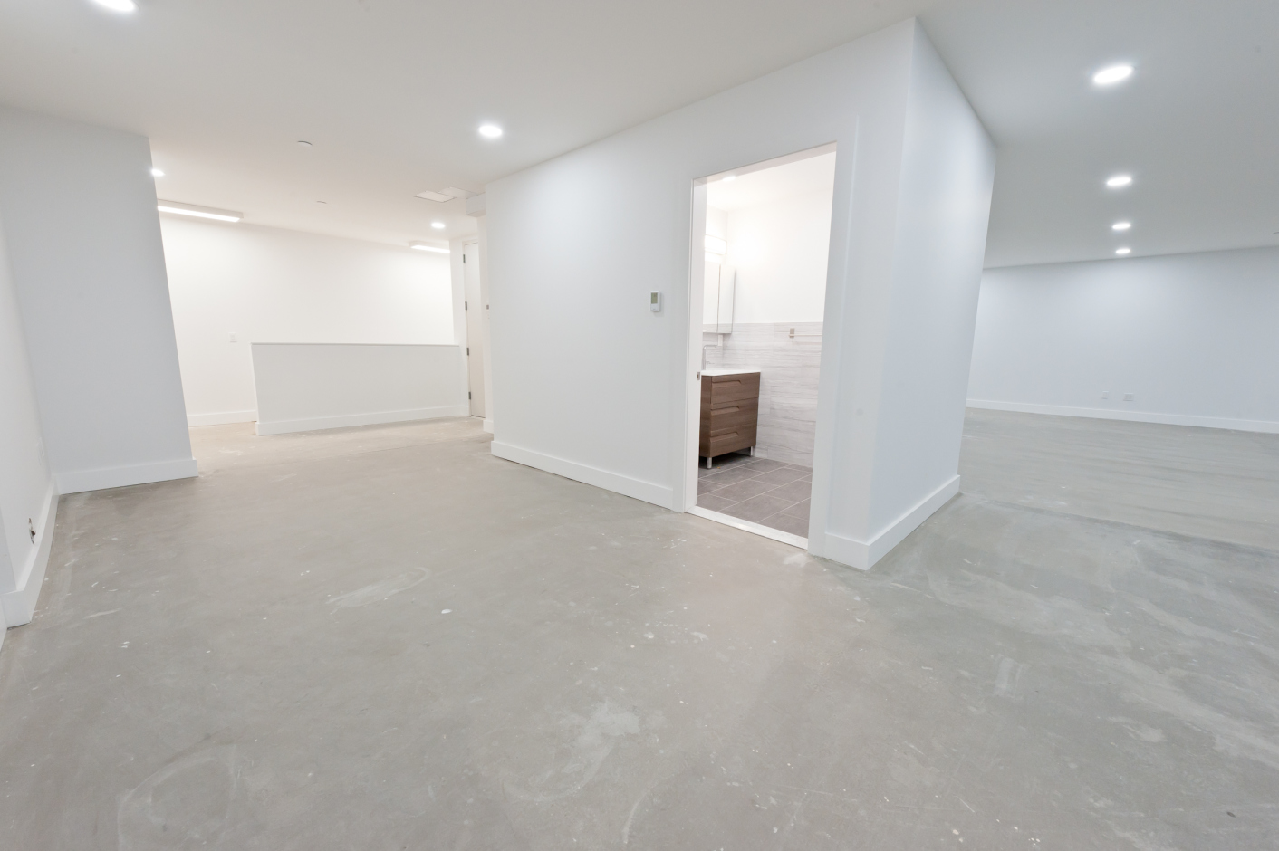 25-10 38th Avenue Queens, NY 11101 - Photo 11 of 17