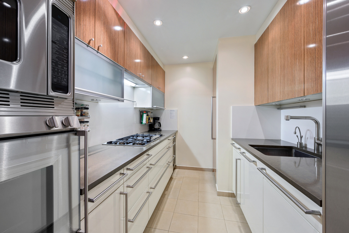 500 Park Avenue, Unit 18D Manhattan, NY 10022 - Photo 2 of 10