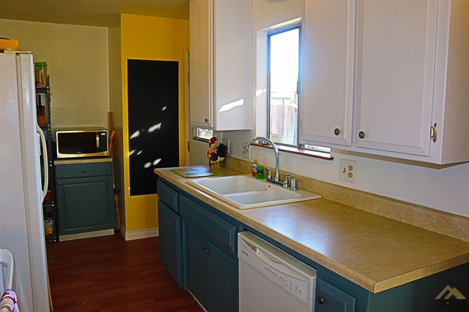 5320 Thyme Lane Bakersfield, CA 93309 - Photo 9 of 18