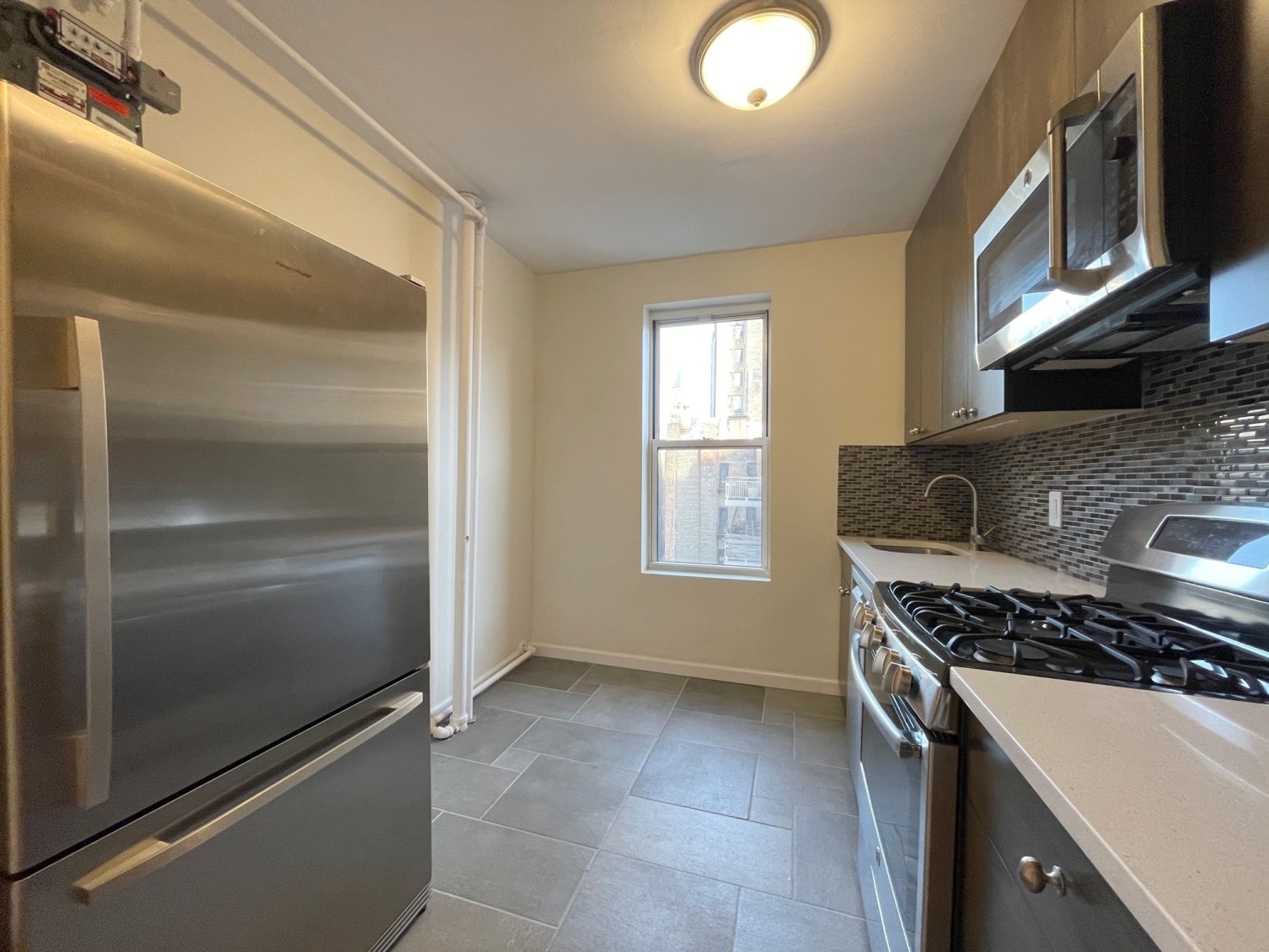 19 Christopher Street, Unit 16 Manhattan, NY 10014 - Photo 1 of 8