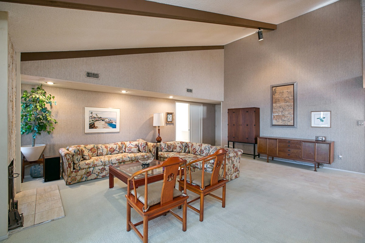 14066 Crest Way Del Mar, CA 92014 - Photo 5 of 23