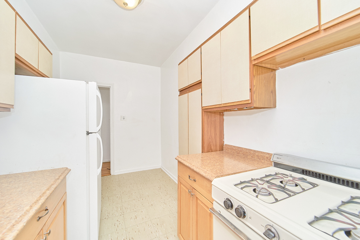 225 Bennett Avenue, Unit 6P Manhattan, NY 10040 - Photo 3 of 7