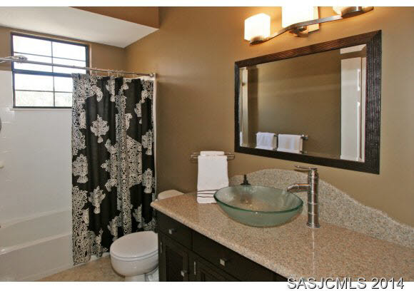2025 Vista Cove Road St. Augustine, FL 32084 - Photo 18 of 24 Guest Bath