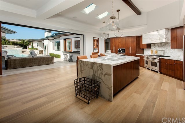 4512 Roxbury Road Corona del Mar, CA 92625 - Photo 3 of 8