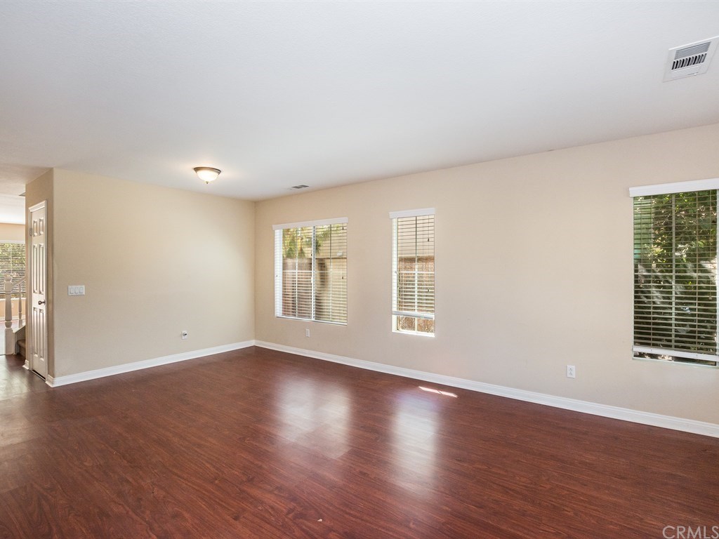 40661 Cartier Street Murrieta, CA 92563 - Photo 3 of 34