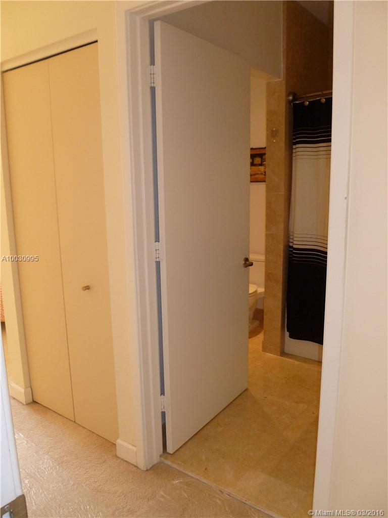 901 Brickell Key Boulevard, Unit 509 Miami, FL 33131 - Photo 17 of 29