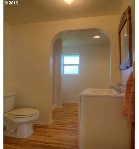5581 Jerome Prairie Road Grants Pass, OR 97527 - Photo 7 of 16 Gallery Image 7