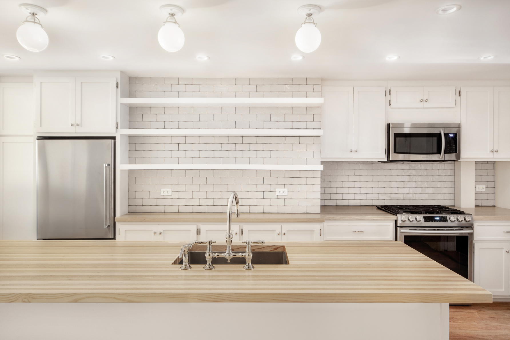 38 Bank Street, Unit GARDEN Manhattan, NY 10014 - Photo 4 of 8