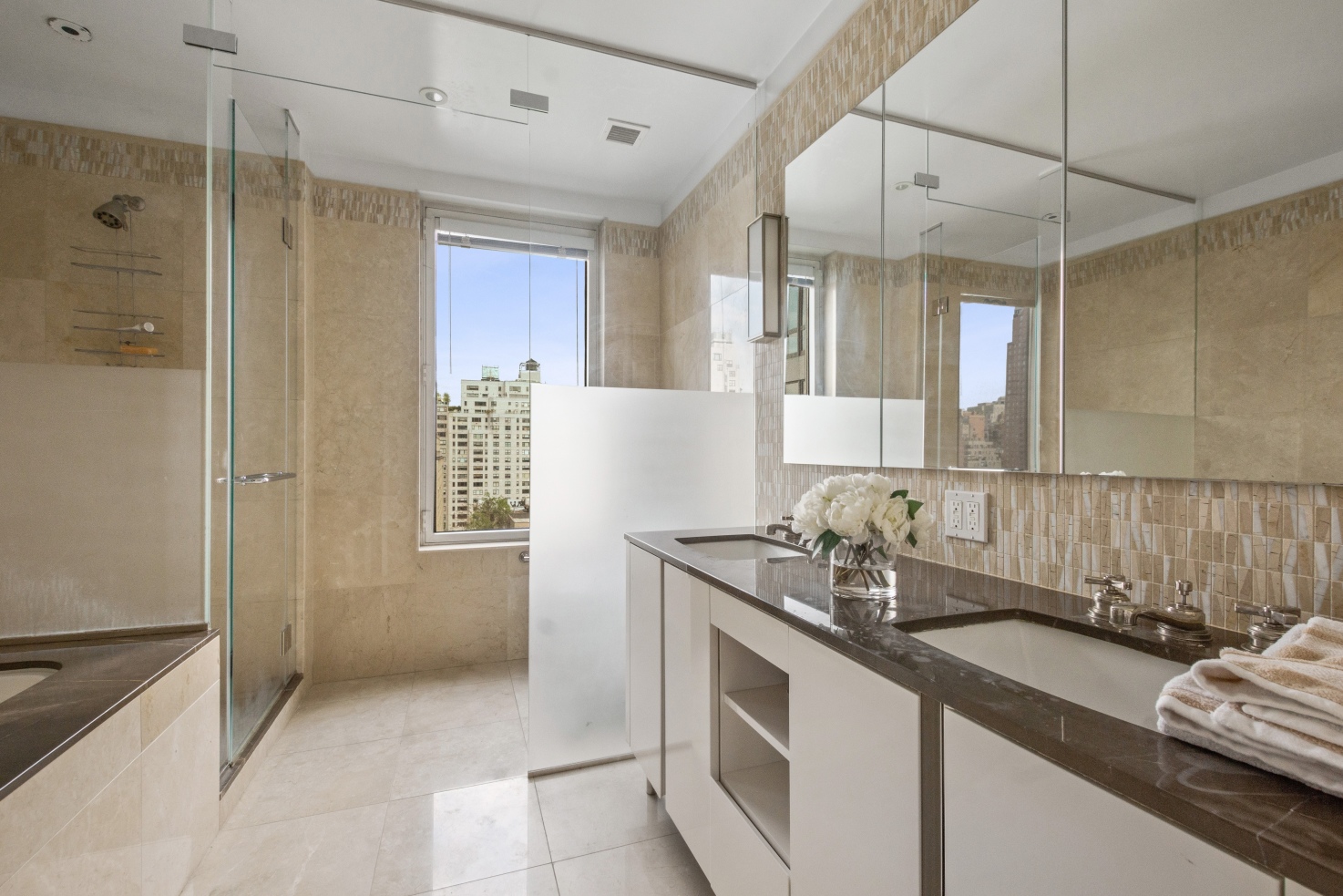 255 East 74th Street, Unit 10C Manhattan, NY 10021 - Photo 5 of 8