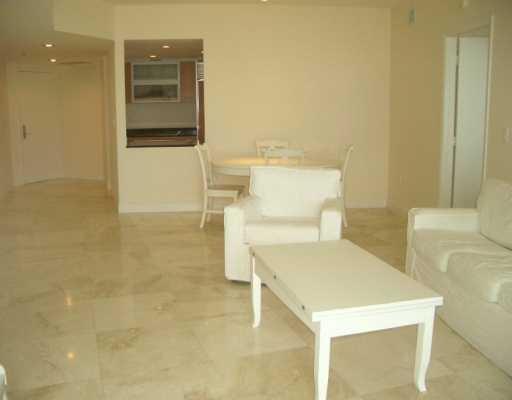 400 Alton Road, Unit 2005 Miami Beach, FL 33139 - Photo 14 of 16