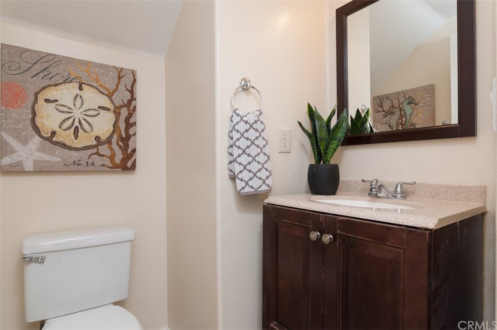 22 Tisbury Way Ladera Ranch, CA 92694 - Photo 7 of 32