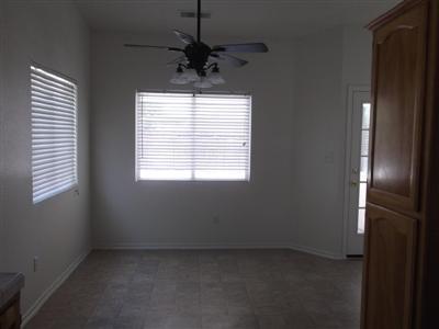 4320 Berkshire Road Bakersfield, CA 93313 - Photo 12 of 16 Gallery Image 12