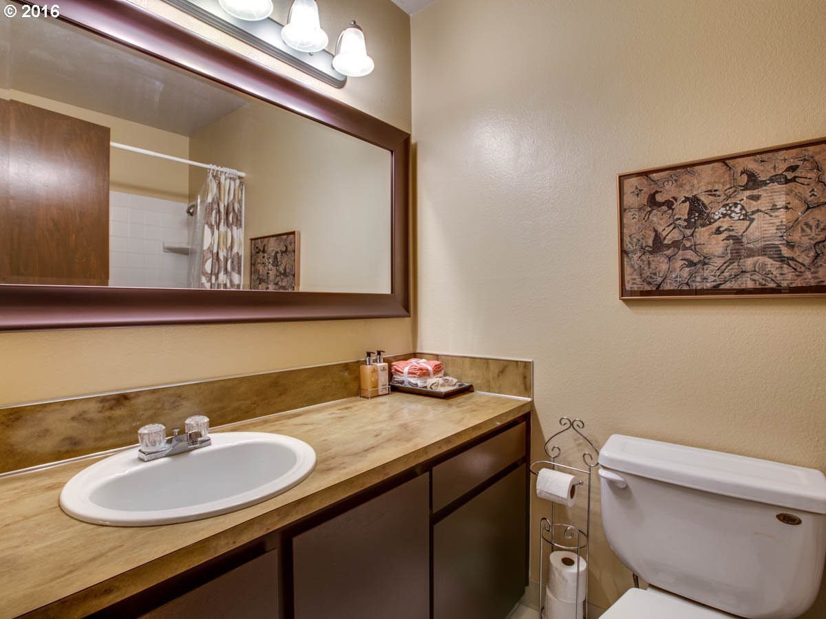 2681 Southwest Spring Garden Street Portland, OR 97219 - Photo 1 of 31 Gallery Image 1