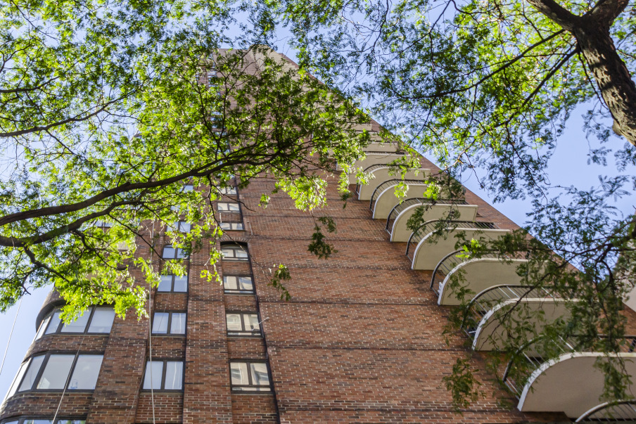 52 E End Ave, Manhattan, NY 10028 - Photo 2 of 3