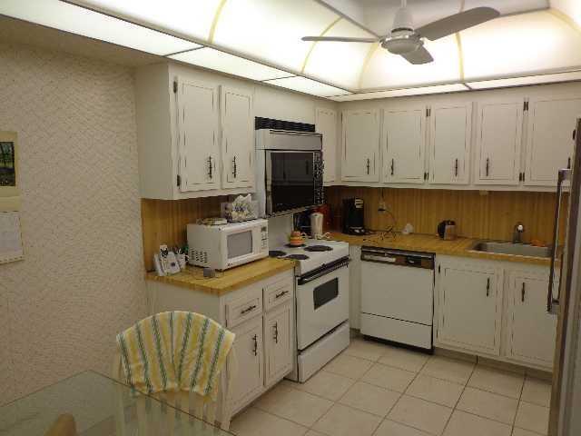 16401 Golf Club Road, Unit 305 Weston, FL 33326 - Photo 2 of 11 Gallery Image 2