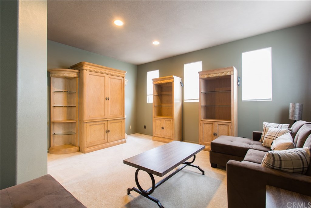 32 Silveroak Irvine, CA 92620 - Photo 26 of 38