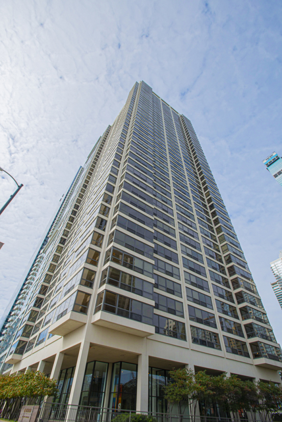 360 E Randolph St, Chicago, IL 60601 - Photo 2 of 10