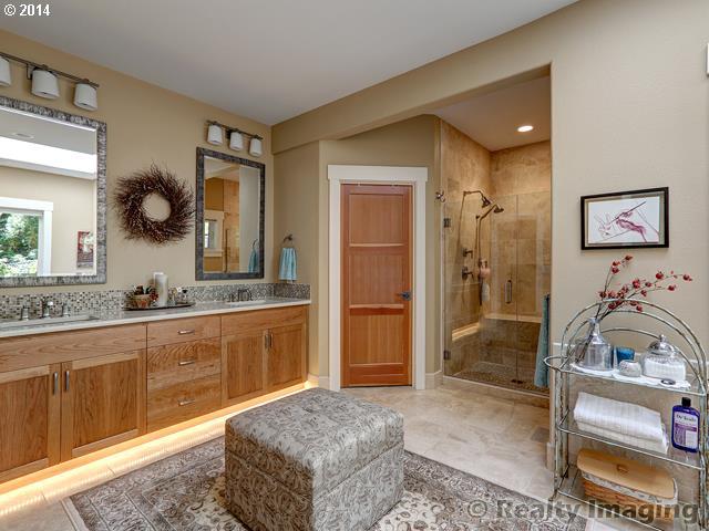 8628 Southwest Fair Ridge Way Portland, OR 97223 - Photo 13 of 16 Gallery Image 13