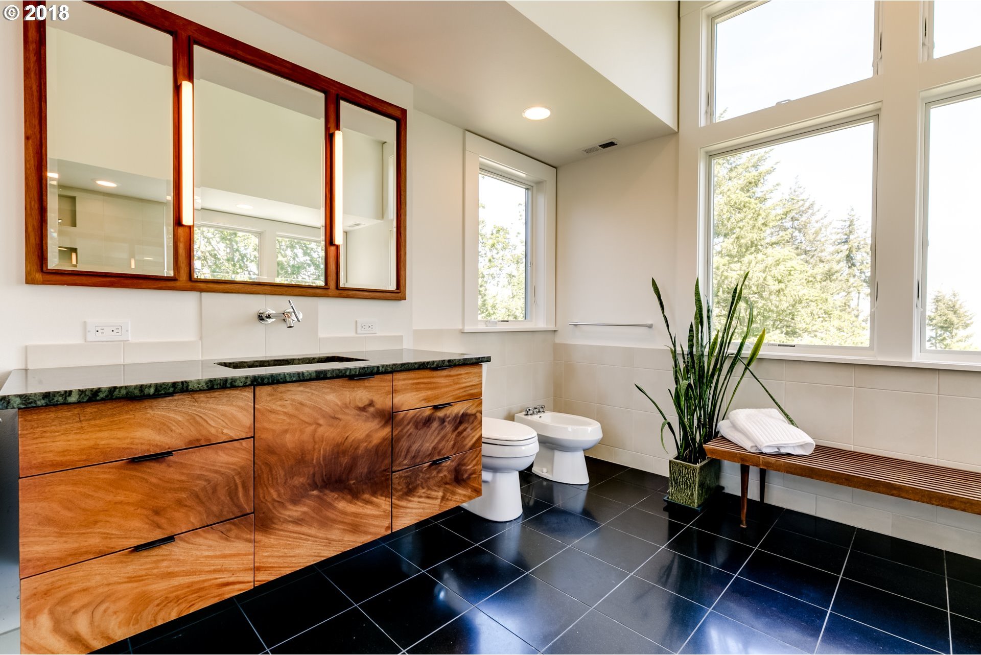 85280 Ridge Top Drive Eugene, OR 97405 - Photo 14 of 32