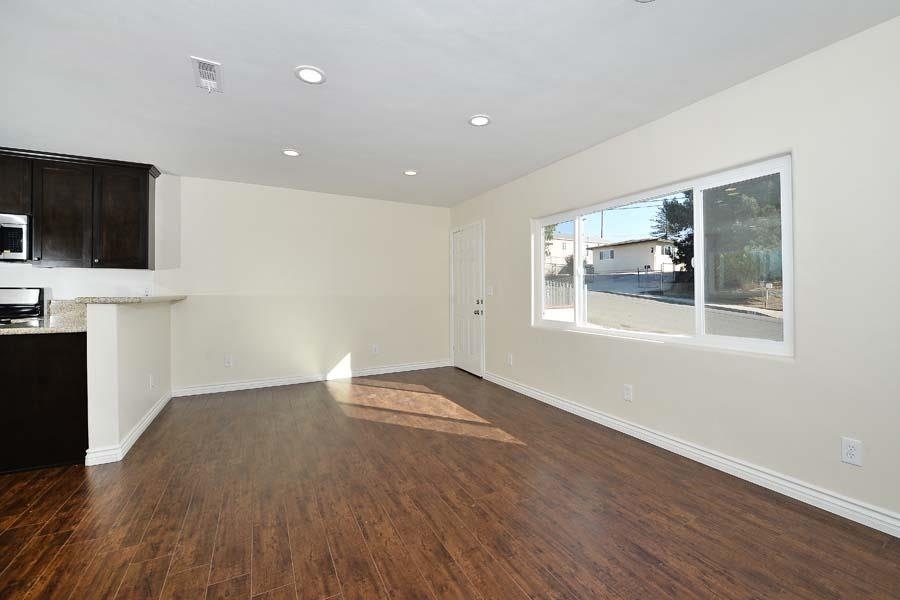 166 Bethune Way Chula Vista, CA 91911 - Photo 4 of 20