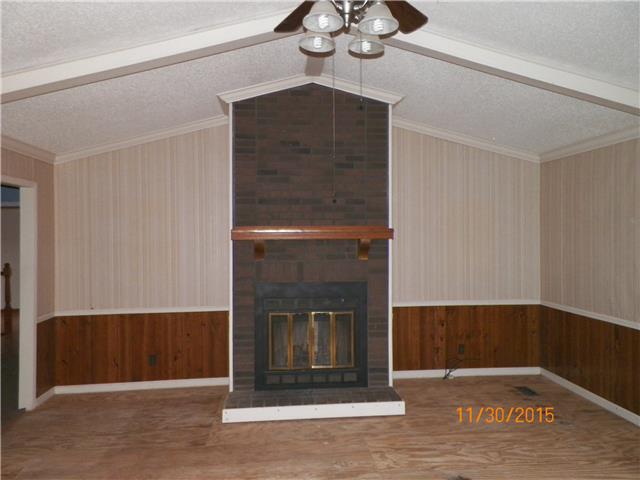 8037 Dry Creek Road Mount Pleasant, TN 38474 - Photo 4 of 19 Gallery Image 4