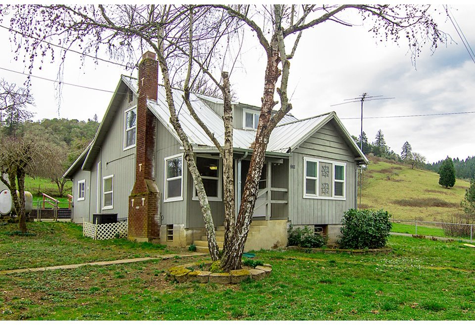 2220 South Myrtle Road Myrtle Creek, OR 97457 - Photo 27 of 28 Gallery Image 27
